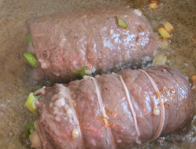 Рулетики из конины в бальзамическом уксусе